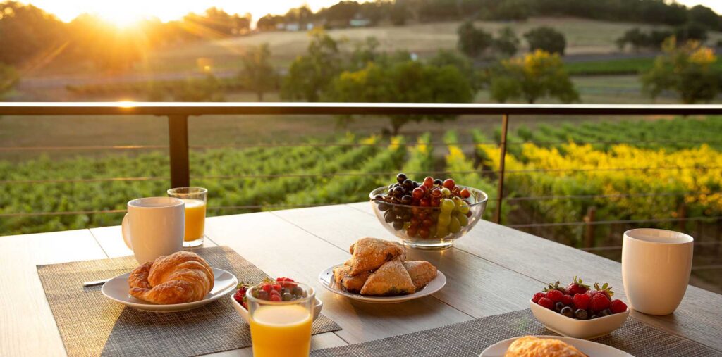 breakfast at vineyard